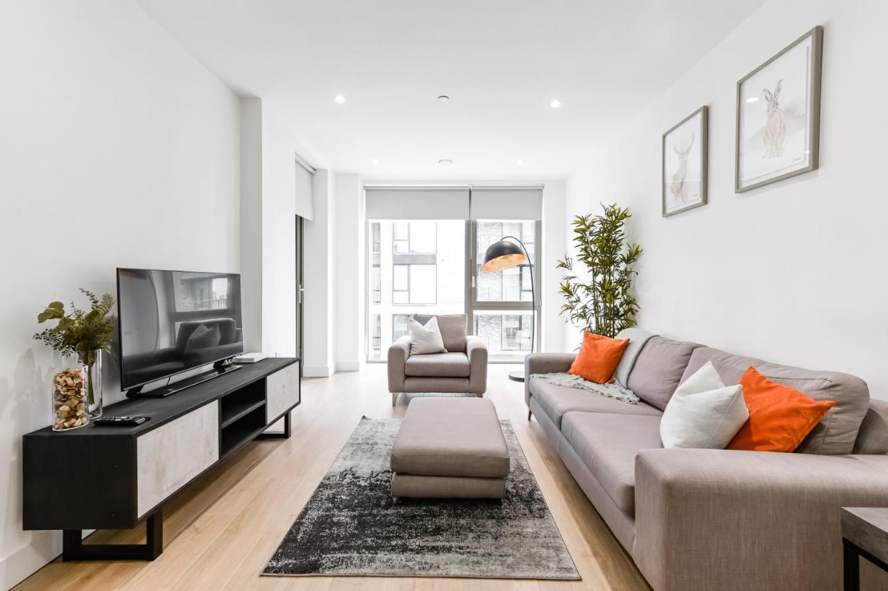 Khayat Homes - The Owelor - Two Bed London Exteriör bild